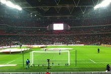 九游娱乐-法甲攻城略地：团体合作绽放精彩！